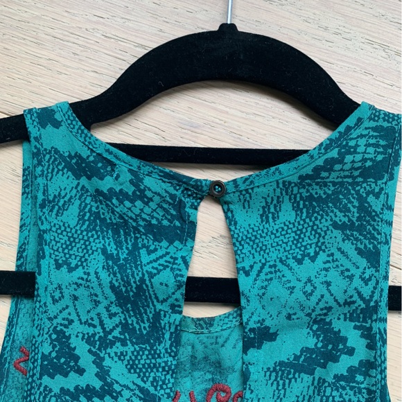 Summer tank top with embroidery - Picture 4 of 6